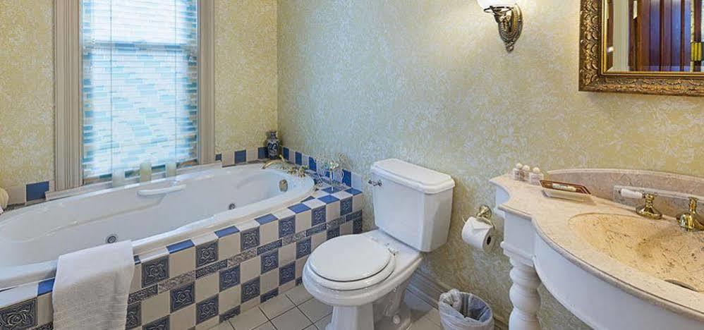 Historic Webster House Bed And Breakfast Inn Бей Сити Екстериор снимка