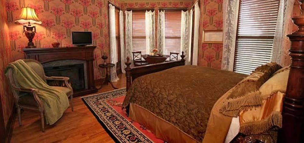 Historic Webster House Bed And Breakfast Inn Бей Сити Екстериор снимка